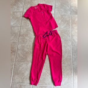 Pink Figs Scrubs Sm/M Zamora and Catarina